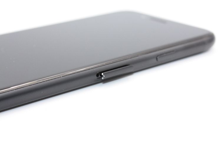 �������ò� iPhoneSE ��3���� 64GB SIM�ե꡼ �ߥåɥʥ��� B���