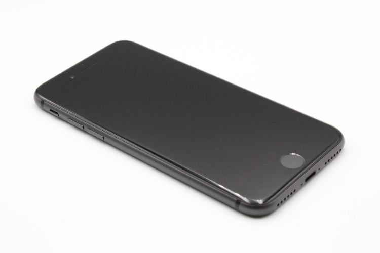 iPhone8 64GB SIM���å�����Ѥ� ���ڡ������쥤 B���