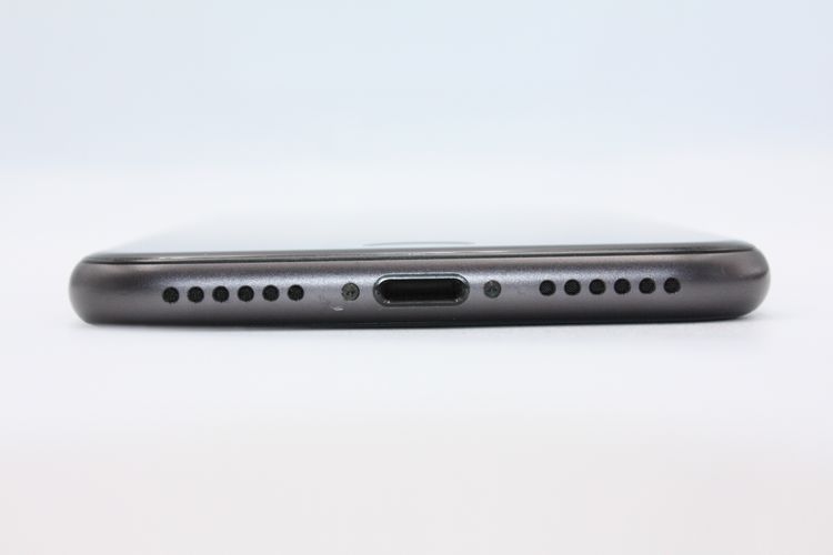 �������ò� iPhone8 64GB SIM���å�����Ѥ� ���ڡ������쥤 C���