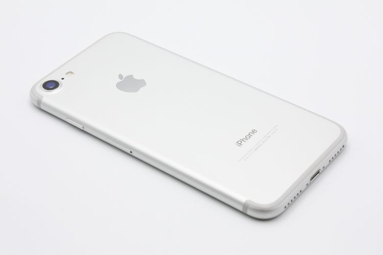 iPhone7 32GB SIM���å�����Ѥ� ����С� B���