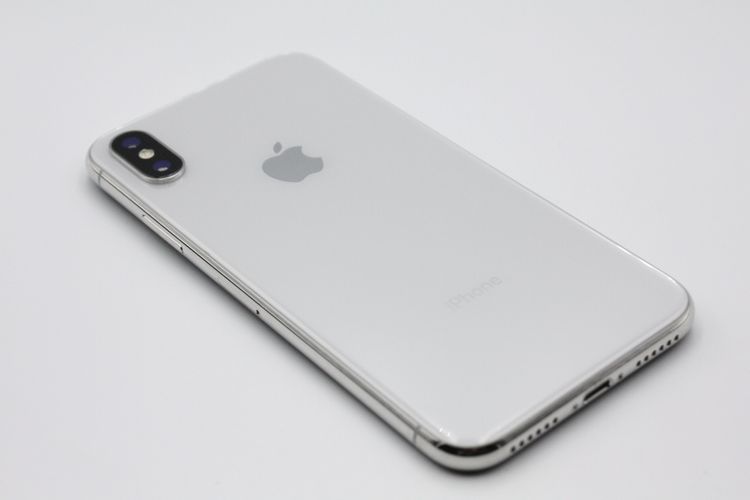 �Хåƥ꡼�ɹ�(97%) iPhoneX 64GB SIM���å�����Ѥ�