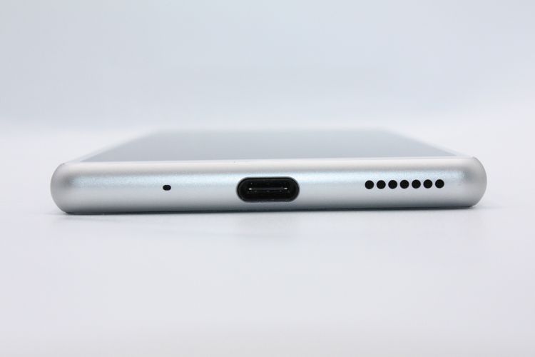 ���� Xperia8 SOV42 �ۥ磻�� SIM���å�����Ѥ� A���