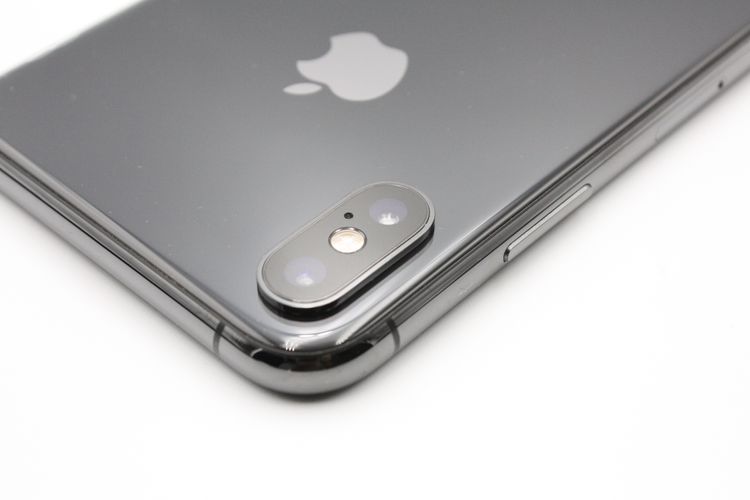 �������ò� �Хåƥ꡼�ɹ�(93%) iPhoneXS 64GB ���ڡ������쥤 C���