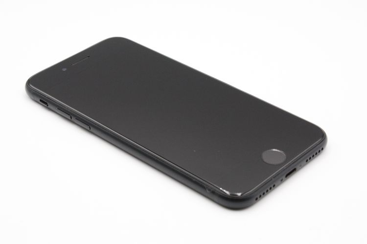 iPhoneSE ��3���� 64GB SIM�ե꡼ �ߥåɥʥ��� B���
