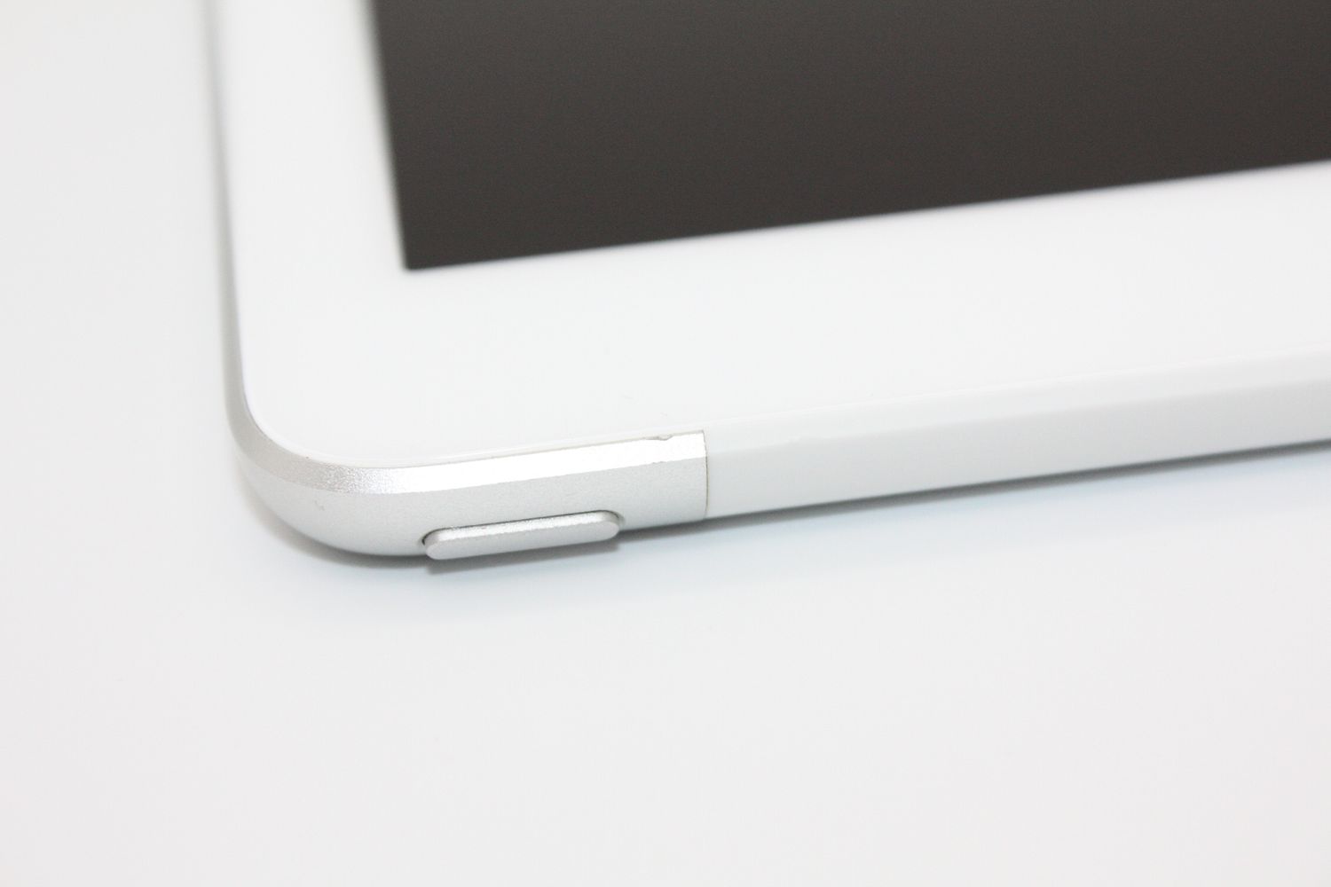 ムスビー｜iPad第6世代 32GB Wi-Fi+Cellularモデル Silver SIMフリー B