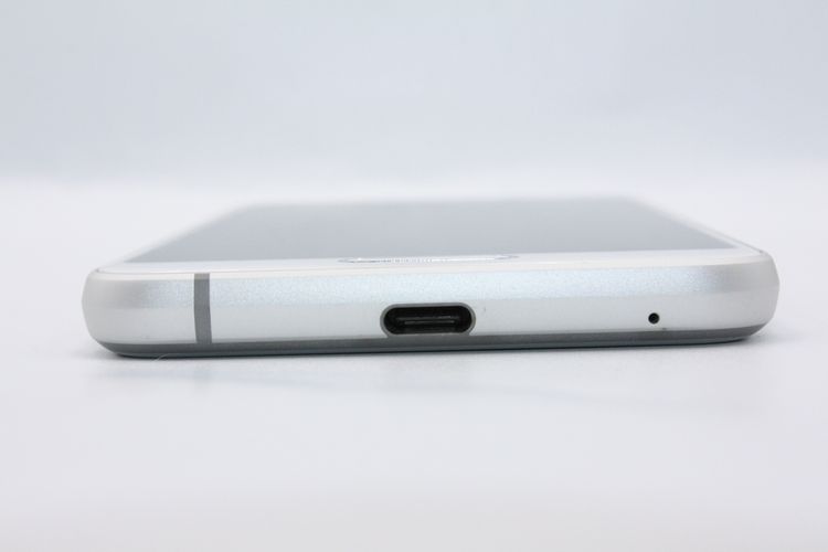 ���� AQUOS sense3 SH-02M ����С��ۥ磻�� SIM���å�����Ѥ� A���