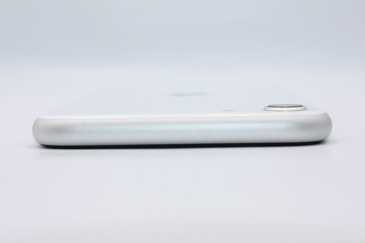 ���� �Хåƥ꡼�����ɹ�(96��) iPhoneSE ��2���� 64GB �ۥ磻�� A���