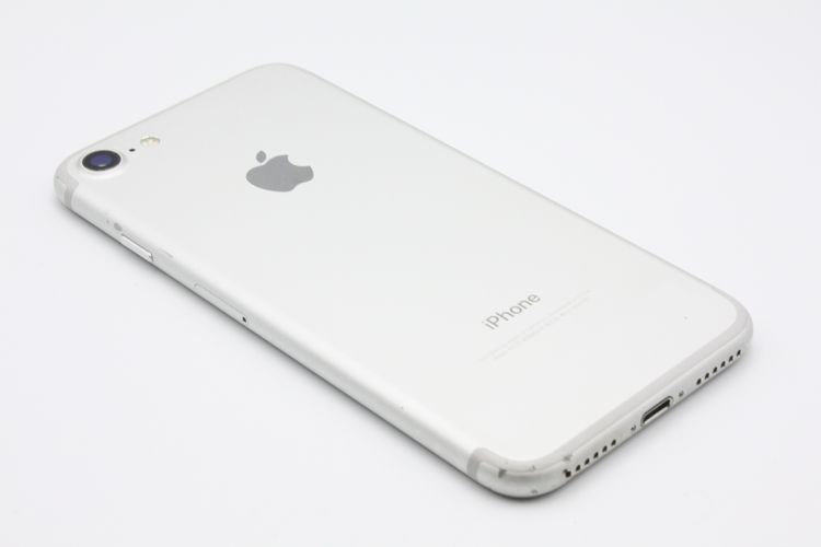 iPhone7 32GB SIM���å�����Ѥ� ����С� B���