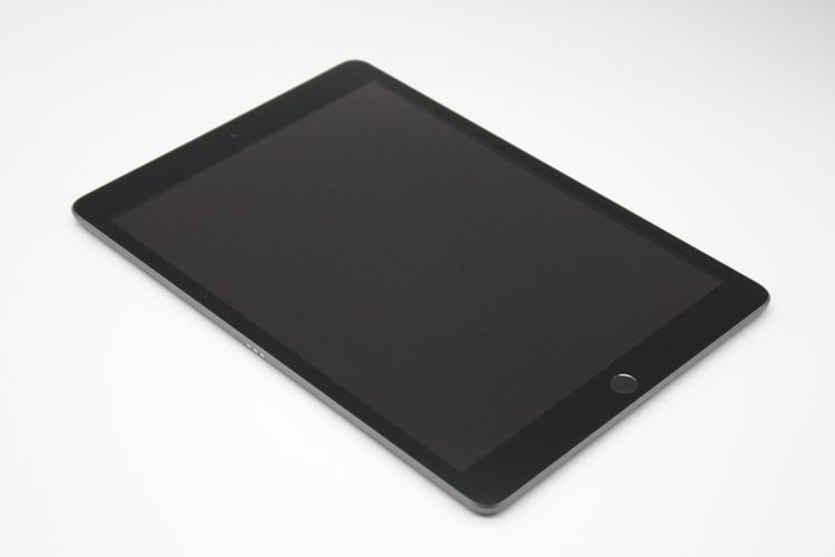 iPad ��7���� Wi-Fi+Cellular 32GB ���ڡ������쥤 B���