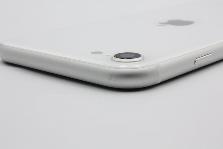 �������ò� iPhoneSE ��2���� 64GB �ۥ磻�� SIM���å�����Ѥ� C���