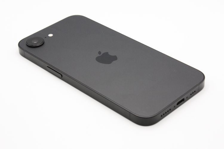 ���� �Хåƥ꡼�����ɹ�(100%) iPhone16e 128GB �֥�å� A���