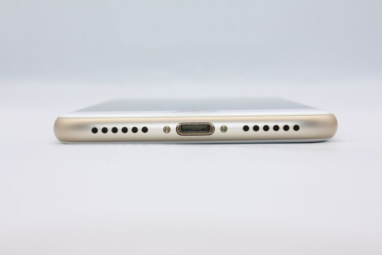���� �Хåƥ꡼�����ɹ�(95��) iPhone7 32GB ������� A���