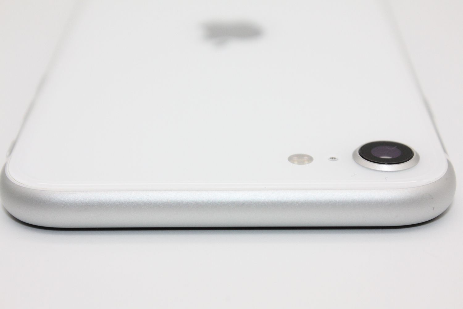 iphone se2 64GB ホワイト　バッテリー81% Apple iPhone SE2 ホワイト 本体