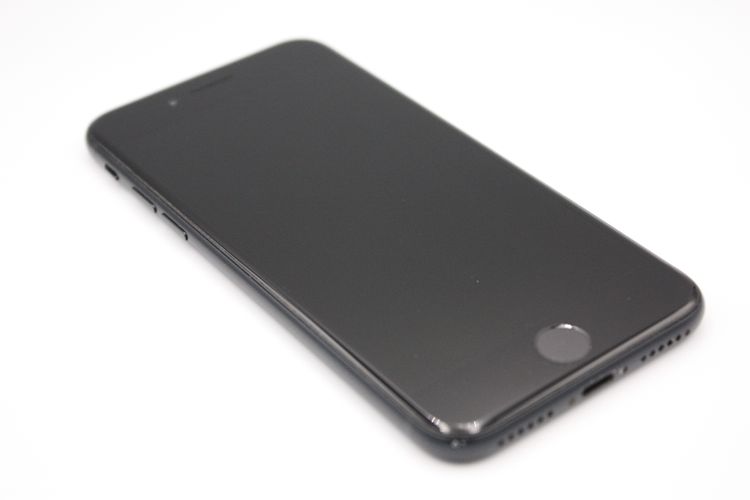 �Хåƥ꡼�����ɹ�(95%) iPhone SE ��3���� 64GB