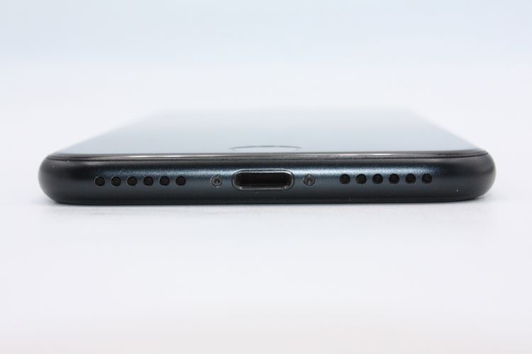 iPhoneSE ��3���� 64GB SIM�ե꡼ �ߥåɥʥ��� B���