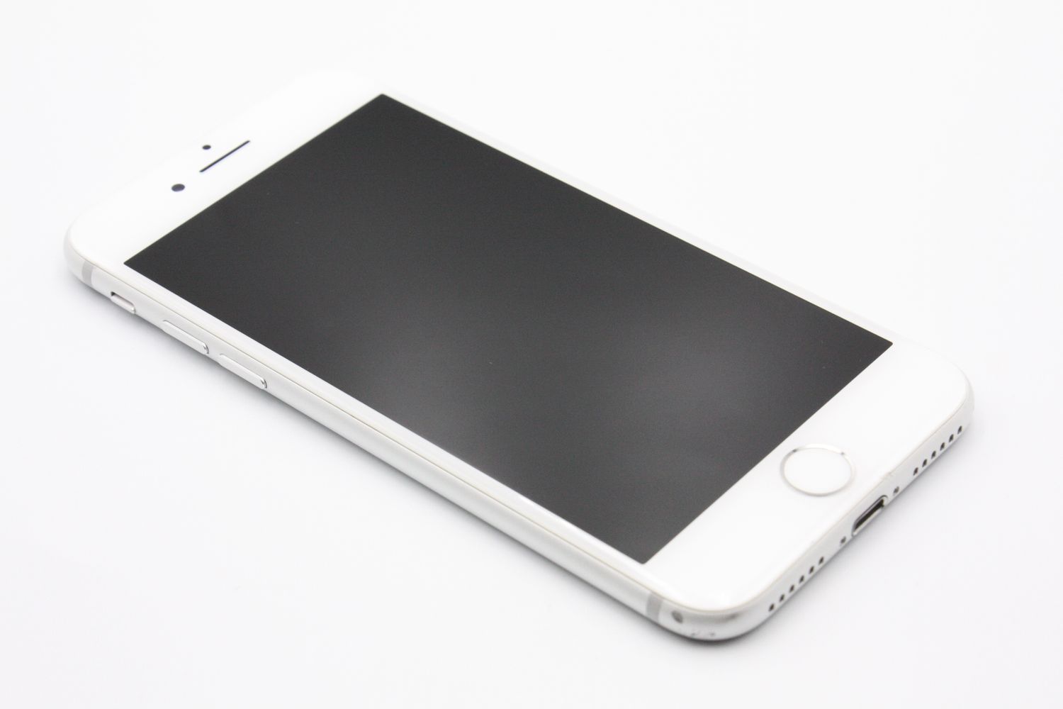ムスビー｜iPhone7 32GB SIMロック解除済み シルバー Cランク【iPhone7 