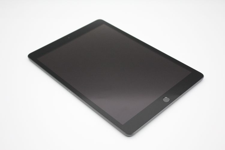 ���� iPad ��9���� 64GB Wi-Fi + Cellular��ǥ� ���ڡ������쥤 A���