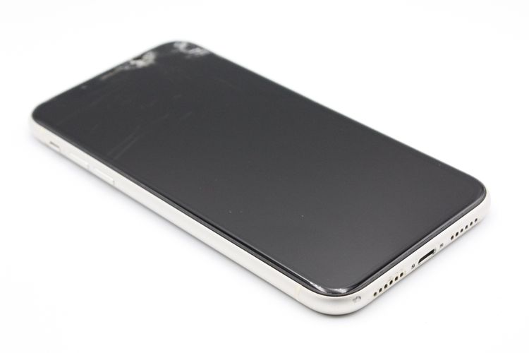 �������ò� iPhone11 64GB SIM���å�����Ѥ� �ۥ磻�� �������