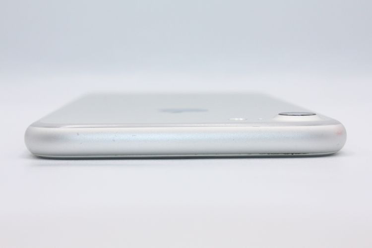 �Хåƥ꡼�����ɹ�(94%) iPhone7 32GB SIM���å�����Ѥ� ����С� C���