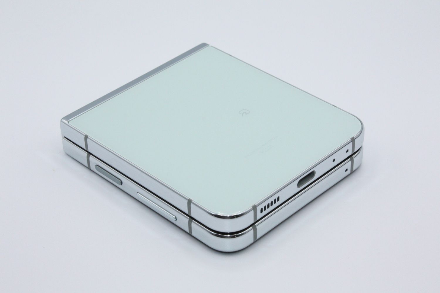 ムスビー｜Galaxy Z Flip5 SCG23ミント SIMフリー Bランク