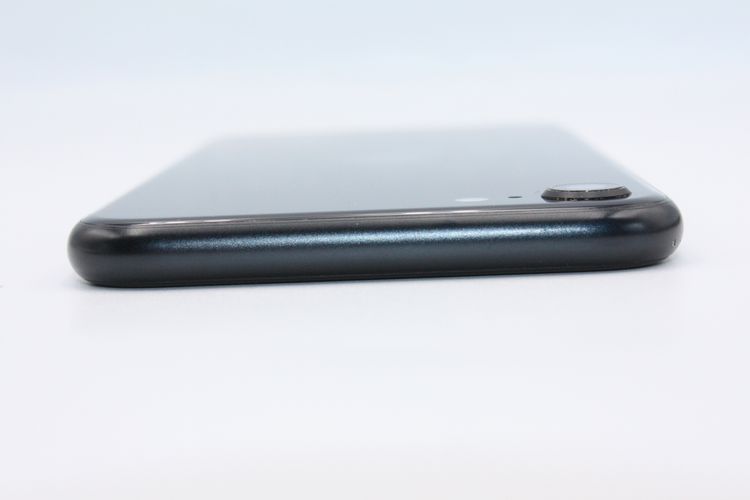 iPhoneSE ��3���� 64GB SIM�ե꡼ �ߥåɥʥ��� B���