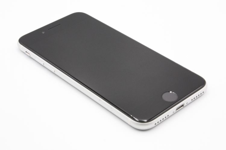 �Хåƥ꡼�����ɹ�(100%) iPhoneSE ��2���� 64GB �ۥ磻�� B���