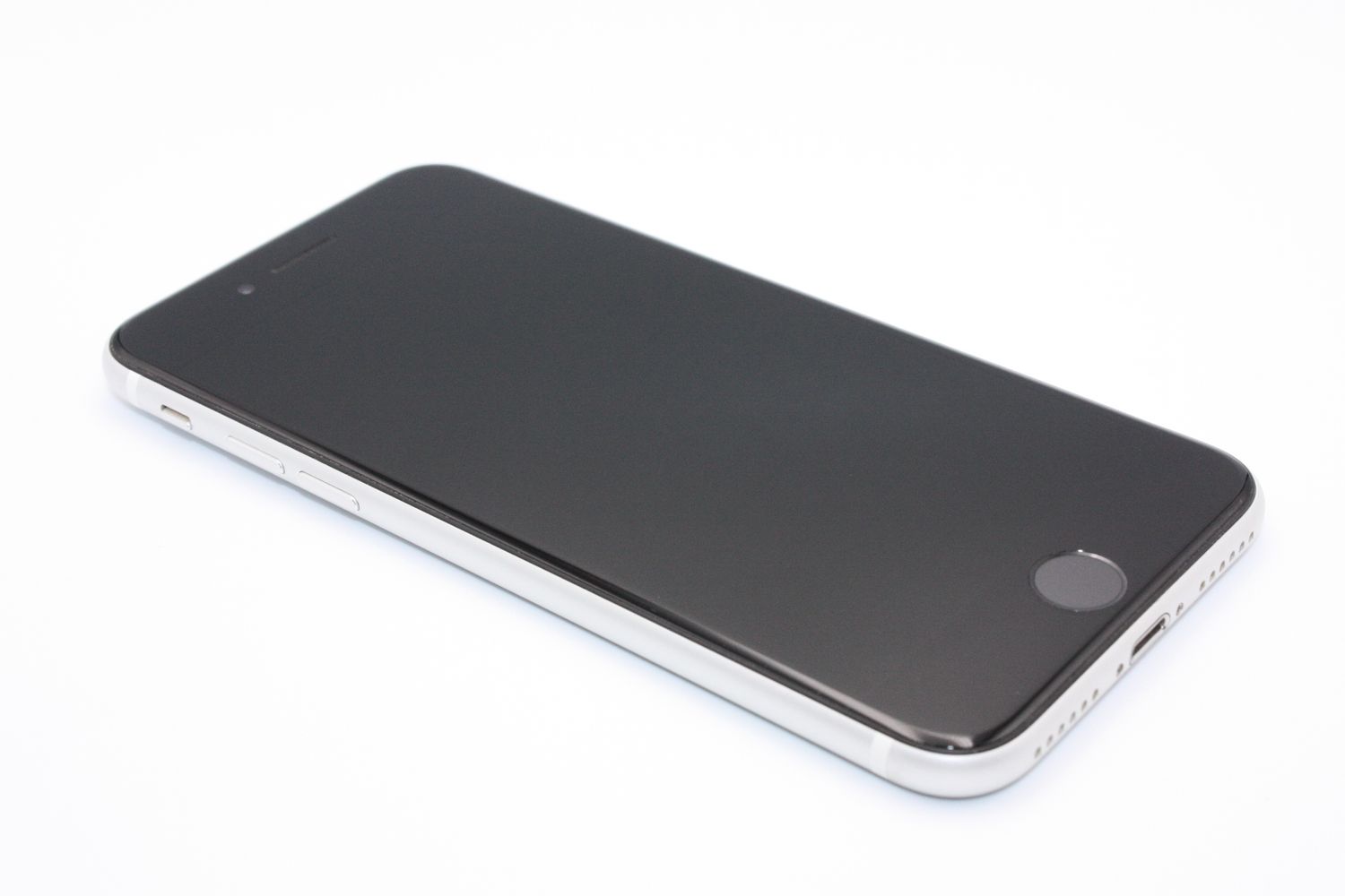ムスビー｜美品 iPhoneSE 第2世代 64GB ホワイト SIMフリー Aランク 