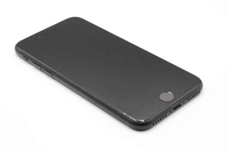 iPhoneSE ��3���� 64GB SIM�ե꡼ �ߥåɥʥ��� B���