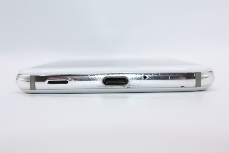 AQUOS R SHV39 �ۥ磻�� B���