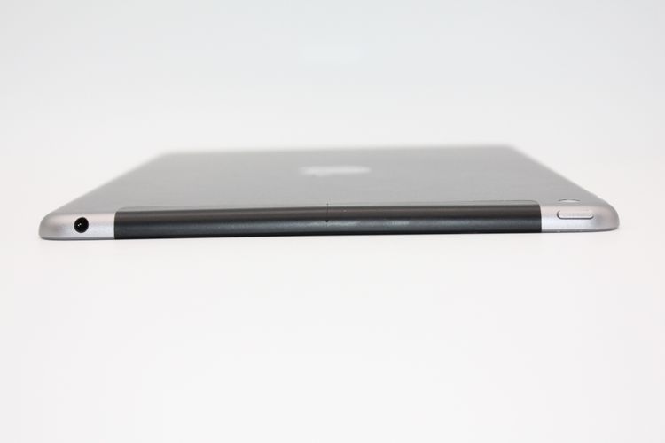 iPad ��5���� Wi-Fi+Cellular��ǥ� 32GB SIM���å�����Ѥ� C���