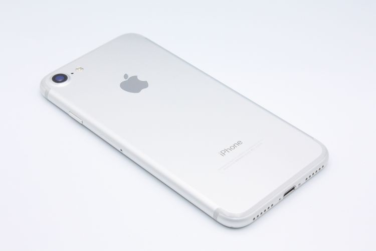 iPhone7 32GB SIMåѤ С B