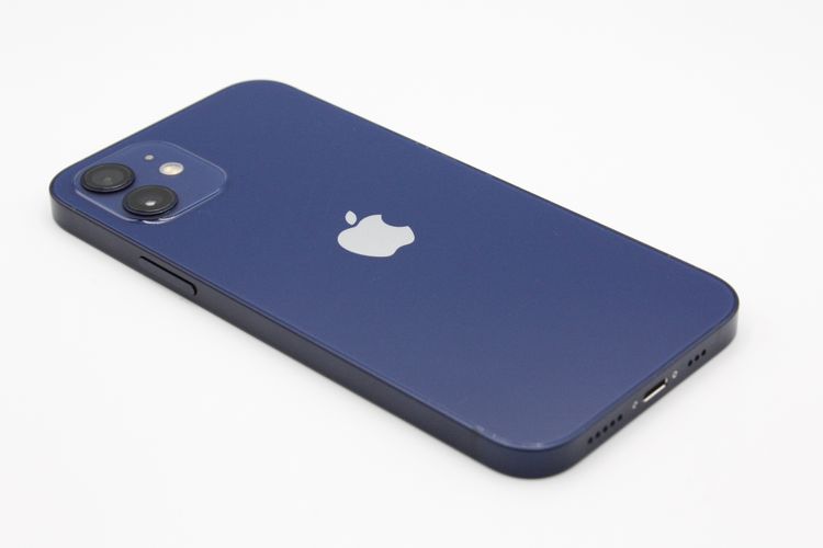 �������ò� �Хåƥ꡼�����ɹ�(100%) iPhone12 64GB �֥롼�å��