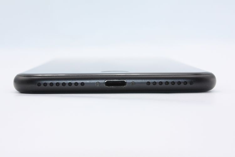 �������ò� iPhone7Plus 32GB SIM���å�����Ѥ� �֥�å� B���
