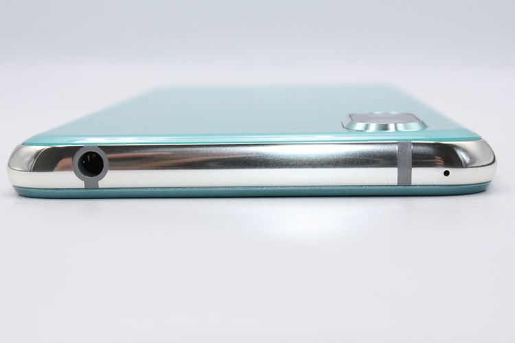 AQUOS R2 SHV42 �������ޥ�� SIM���å�����Ѥ� B���