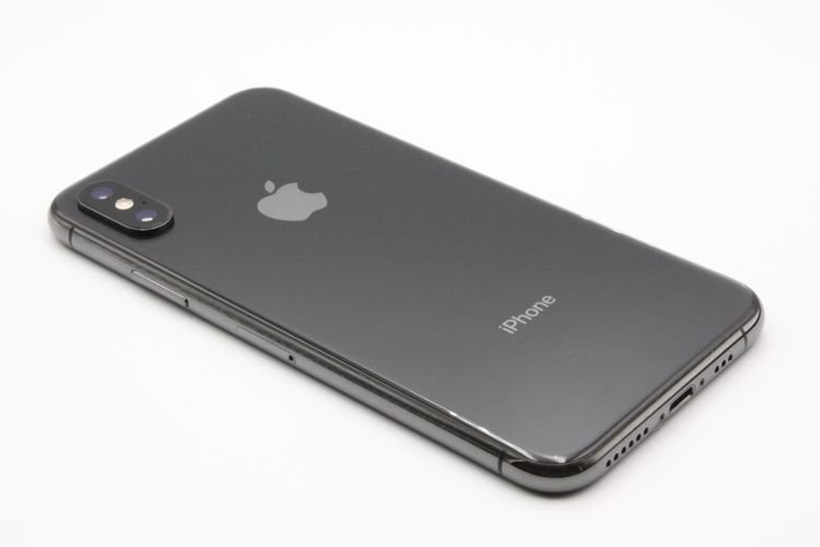 iPhoneXS 64GB ���ڡ������쥤 SIM���å�����Ѥ� C���