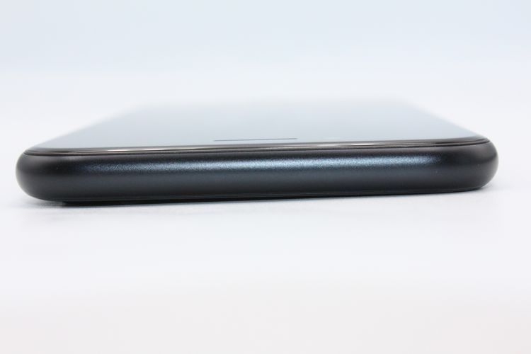 iPhoneSE ��3���� 64GB SIM�ե꡼ �ߥåɥʥ��� B���