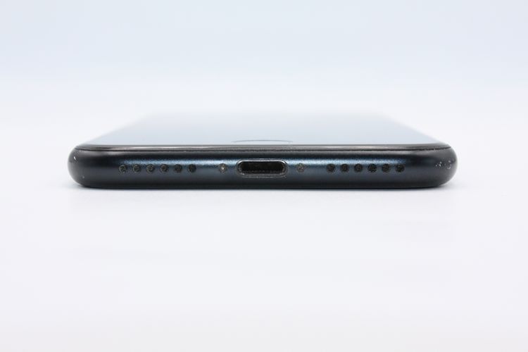 iPhoneSE ��3���� 64GB SIM�ե꡼ �ߥåɥʥ��� C���