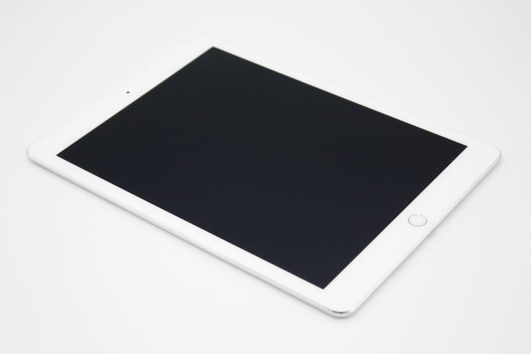 iPad Air 2 Wi-Fi + Cellular 16GB ����С� au B���