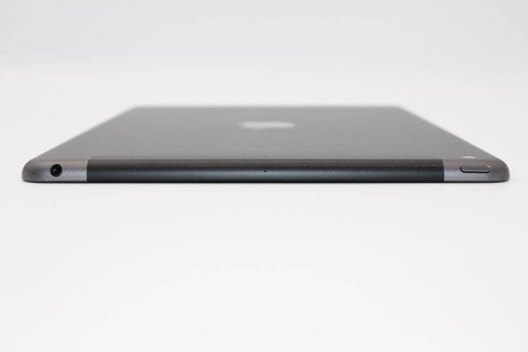 iPad ��9���� 64GB Wi-Fi + Cellular��ǥ� ���ڡ������쥤 B���