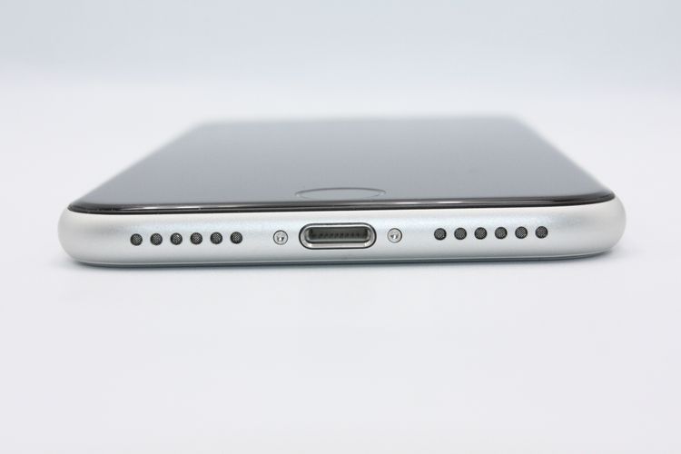 ���� iPhoneSE ��2���� 64GB �ۥ磻�� SIM�ե꡼ A���
