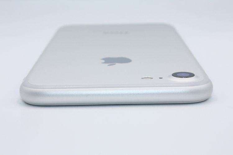 Хåƥ꡼ɹ(95%) iPhone7 32GB SIMåѤ С A