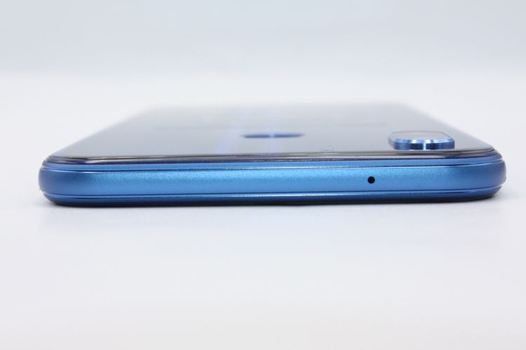 ���� HUAWEI P20 lite HWV32 ���饤��֥롼 SIM���å�����Ѥ� A���