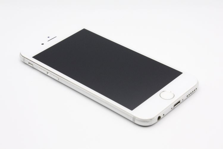 �������ò� �Хåƥ꡼�����ɹ�(96%) iPhone6 64GB ����С� au �������