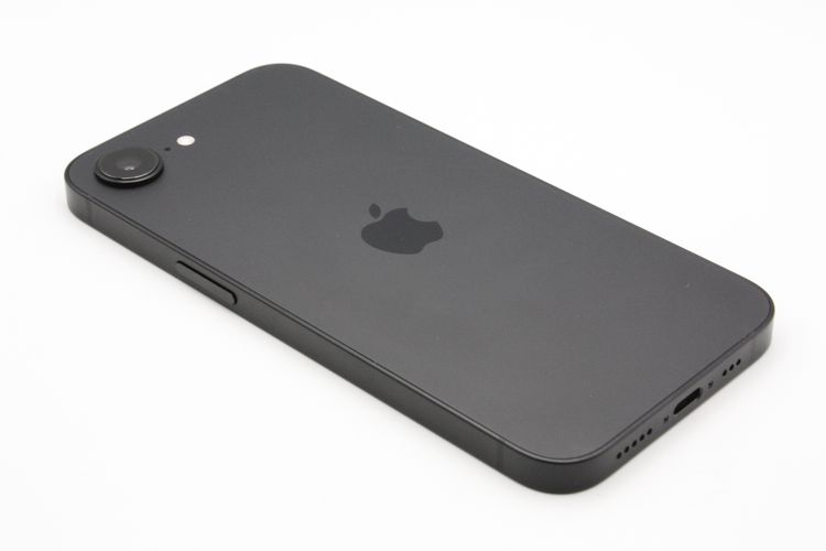 ���� �Хåƥ꡼�����ɹ�(100%) iPhone16e 128GB �֥�å� A���