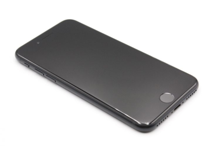 iPhoneSE ��3���� 64GB SIM�ե꡼ �ߥåɥʥ��� C���