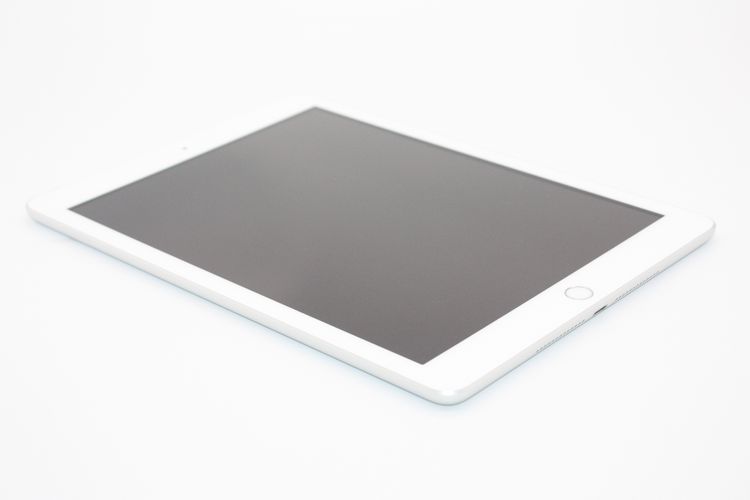 iPad ��5���� Wi-Fi+Cellular��ǥ� 32GB SIM���å�����Ѥ� A���