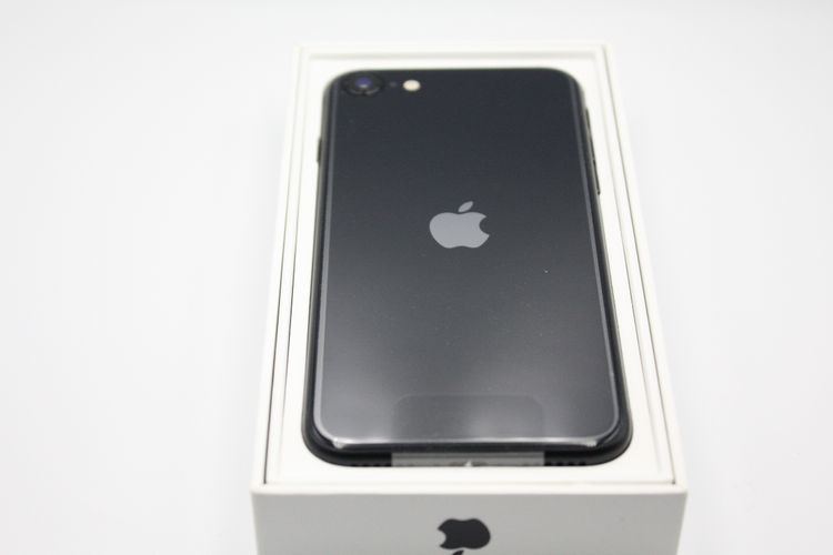 ����Ʊ���� �Хåƥ꡼�����ɹ�(100��) iPhoneSE ��3���� 64GB
