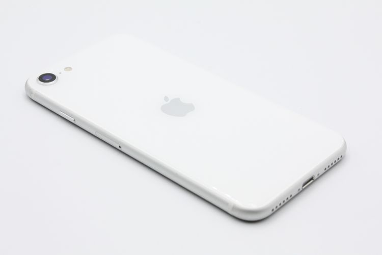 �Хåƥ꡼�����ɹ�(100%) iPhoneSE ��2���� 64GB �ۥ磻�� B���