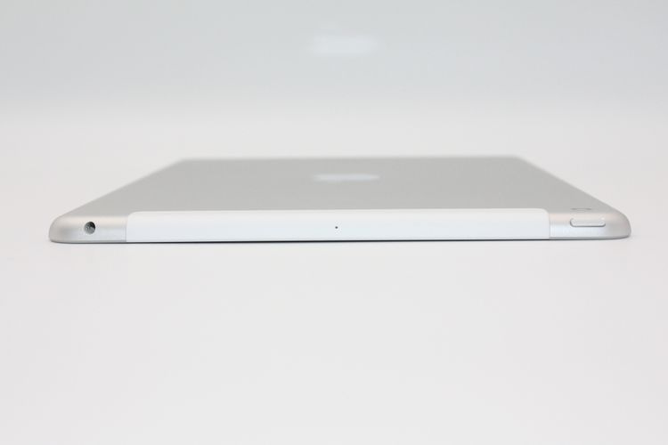 iPad ��9���� 64GB Wi-Fi + Cellular��ǥ� ����С� B���