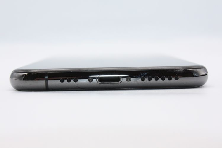 iPhoneXS 64GB ���ڡ������쥤 SIM���å�����Ѥ� C���